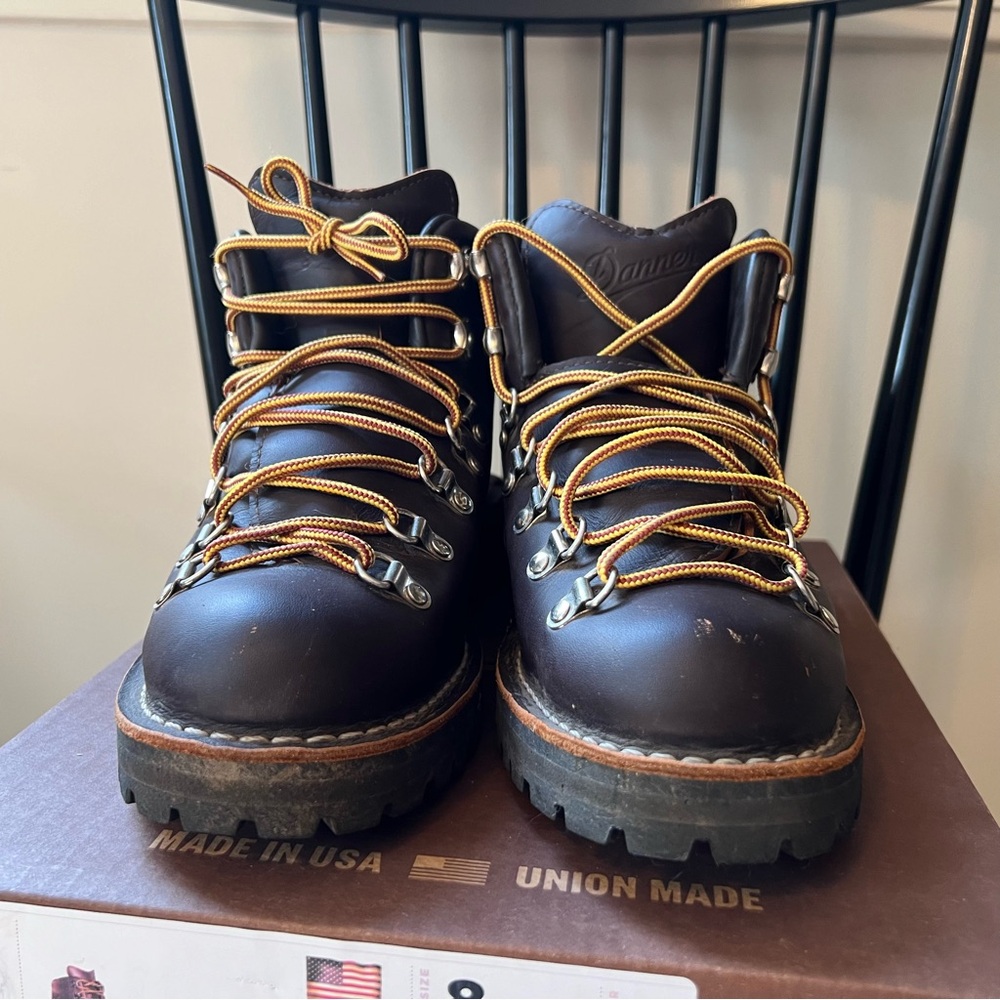 Mens Danner Mountain Light Size 8